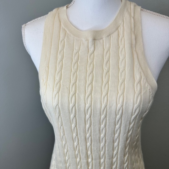 Banana Republic 100% Merino Wool  Classic Cream Cable Knit Tank size XL - Picture 4 of 5